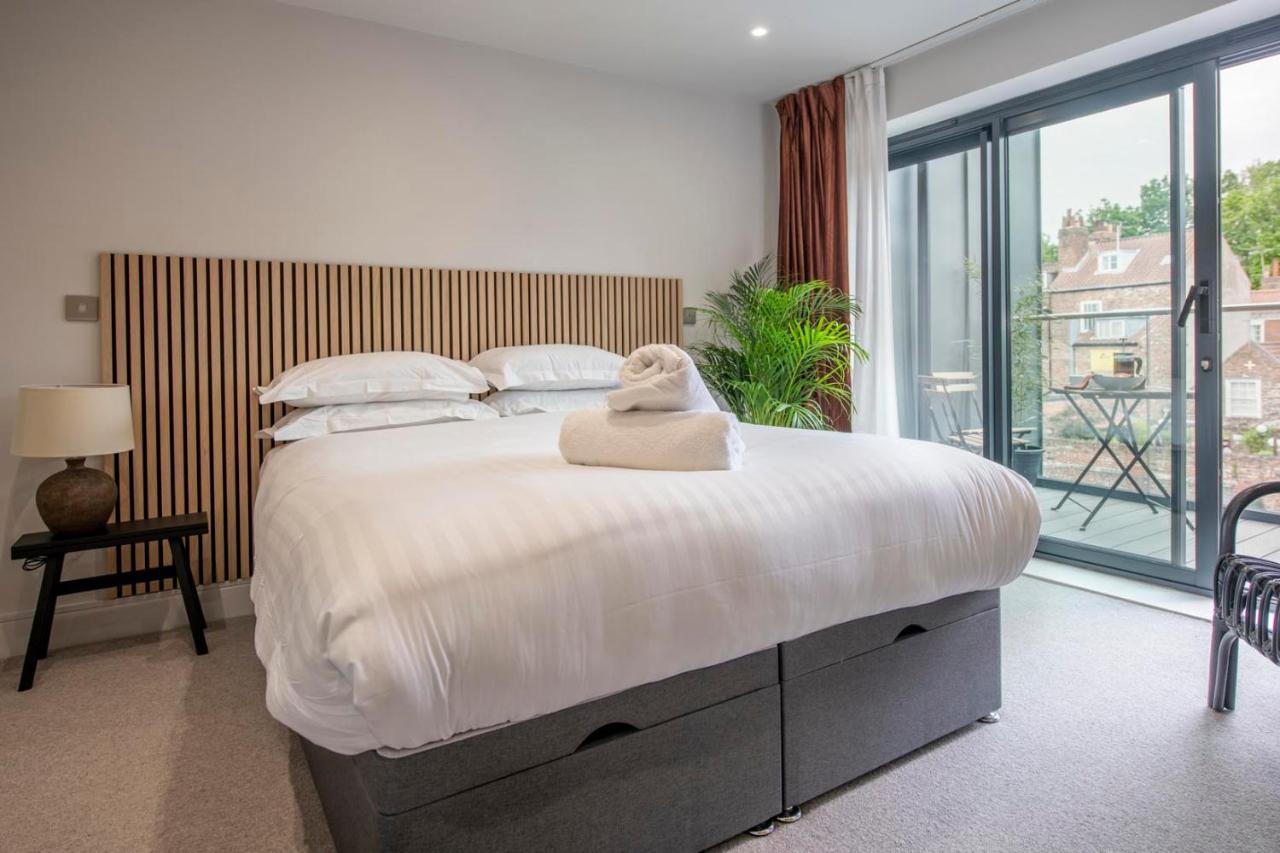 The Quadrant - The Carillon Suite York Bagian luar foto